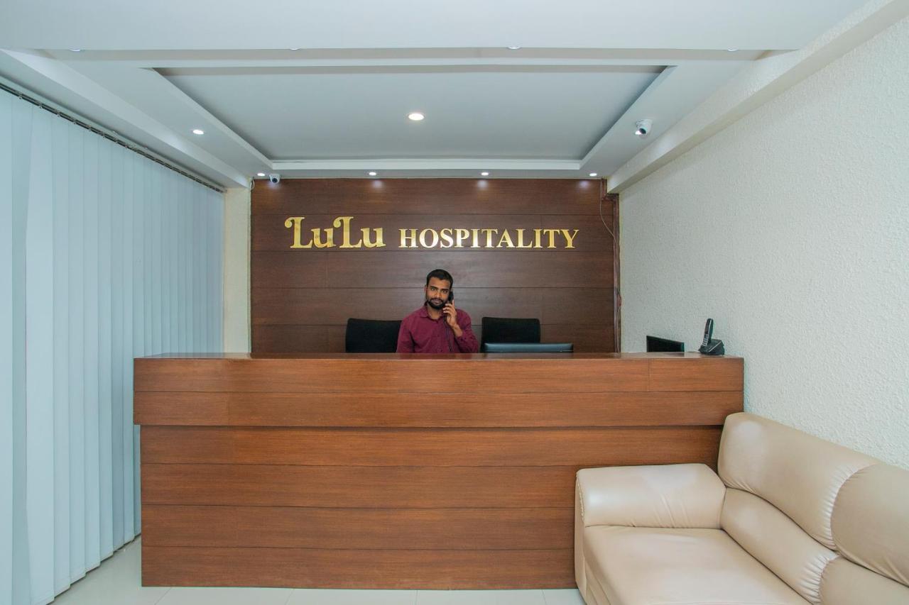 Отель Oyo 4797 Lulu Hospitality Yelahanka Экстерьер фото